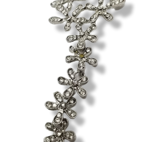 VINTAGE SILVERTONED GROOVY CRYSTAL FLOWERS DESIGN NECKLACE - Picture 5 of 6